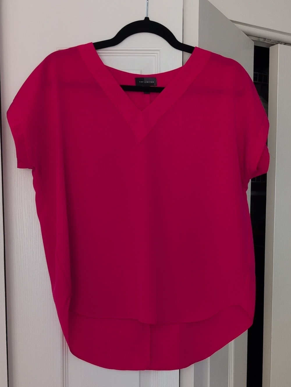 The Limited V-Neck Short Sleeve Blouse - Fuchsia